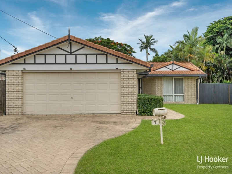 7 Distin Court, Hillcrest QLD 4118
