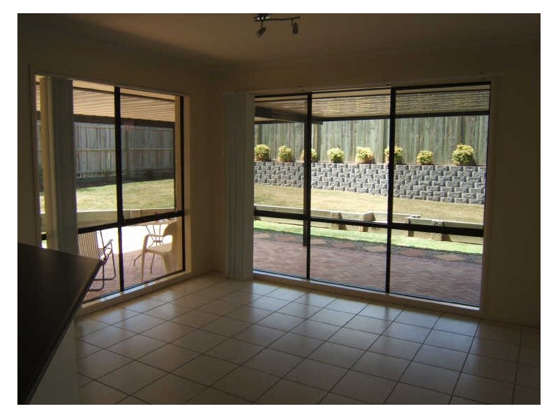 150 White Cedar Circuit, Stretton QLD 4116