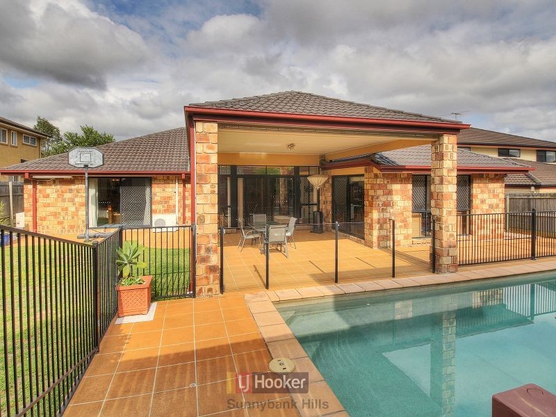8 Mitchell Place, Parkinson QLD 4115