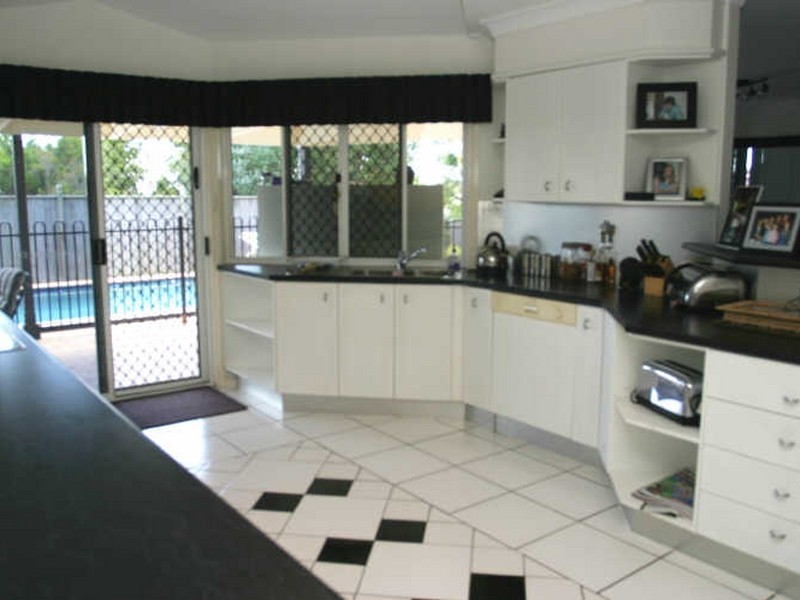 3 Trafalgar Close, Stretton QLD 4116