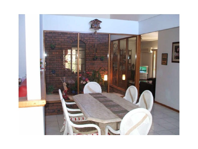 4 Hoover Court, Stretton QLD 4116