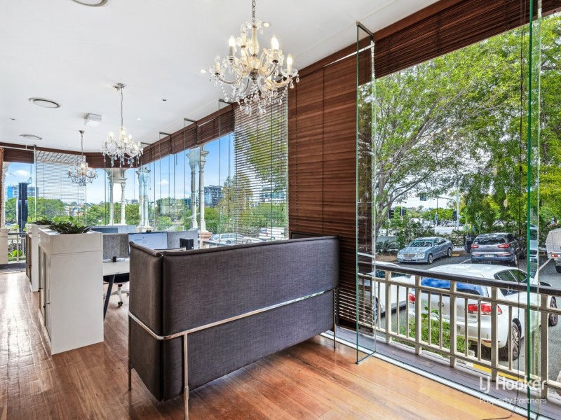 6/249 Coronation Drive, Milton QLD 4064