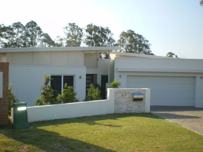 11 Fels Close, Eight Mile Plains QLD 4113