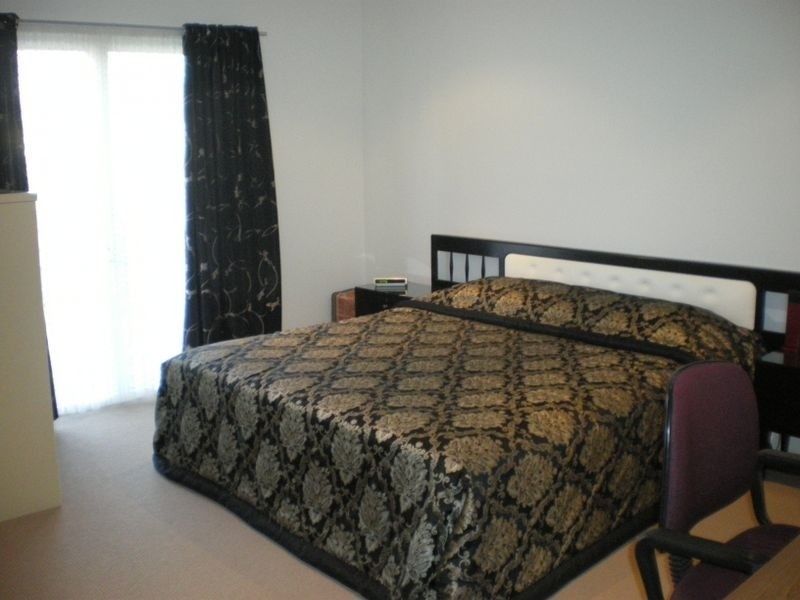 11 Fels Close, Eight Mile Plains QLD 4113