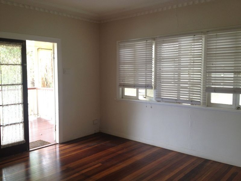 9 Evenwood Street, Coopers Plains QLD 4108