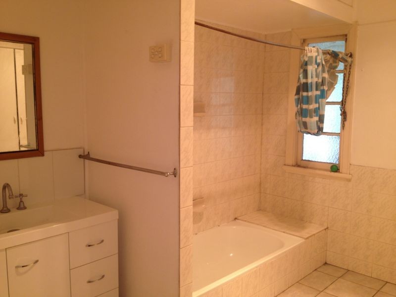 9 Evenwood Street, Coopers Plains QLD 4108