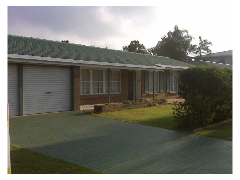 8 Stanford Street, Robertson QLD 4109