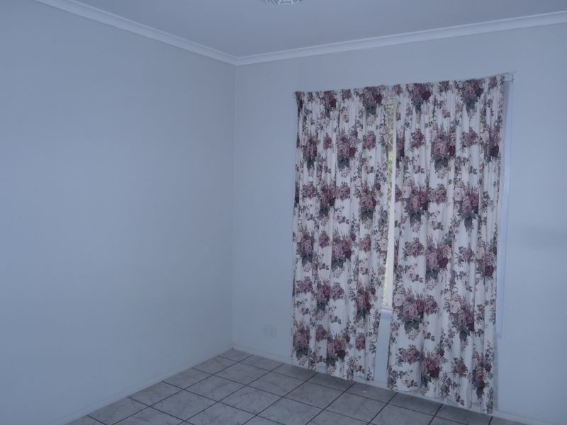 8 Stanford Street, Robertson QLD 4109