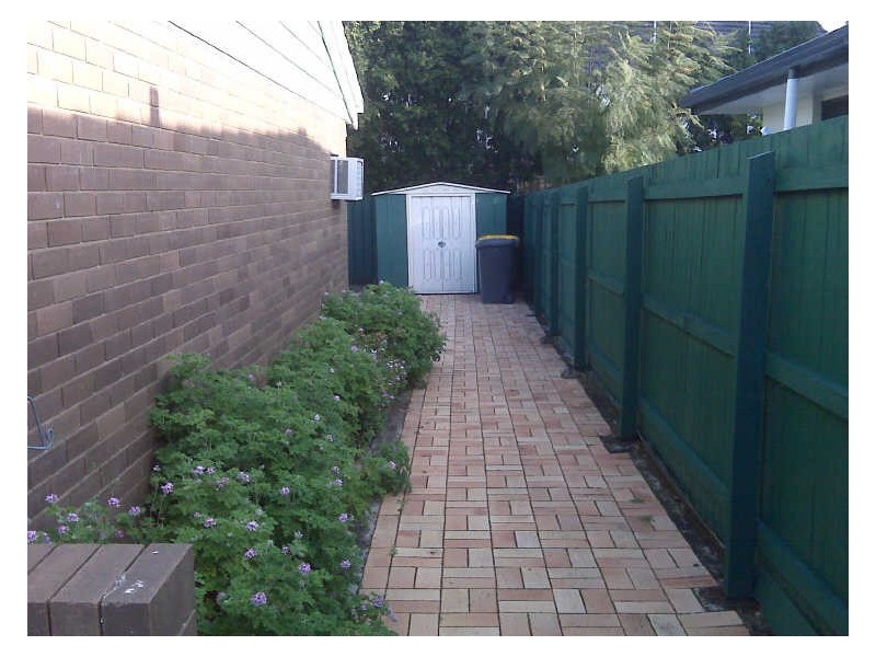 8 Stanford Street, Robertson QLD 4109