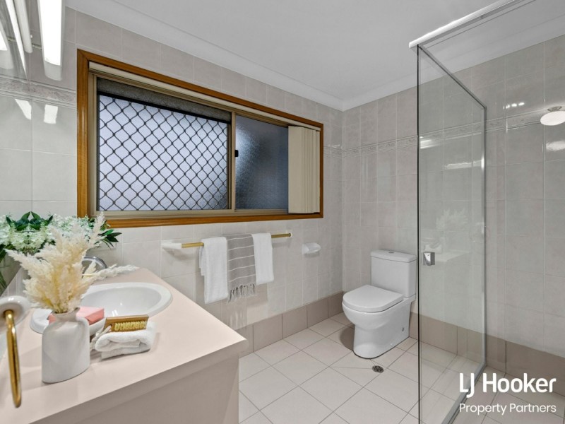 3 Andalucia Court, Wishart QLD 4122