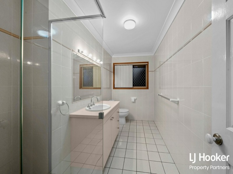 3 Andalucia Court, Wishart QLD 4122