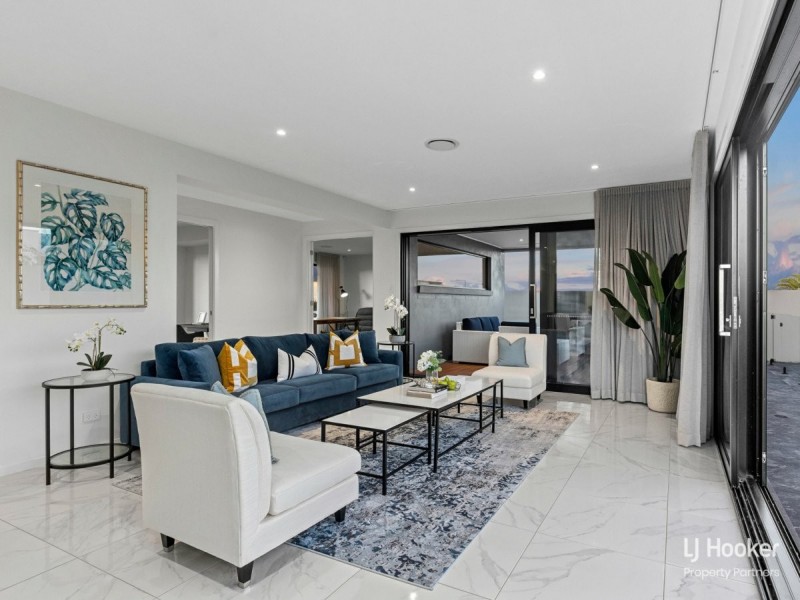 8824 The Point Circuit, Hope Island QLD 4212