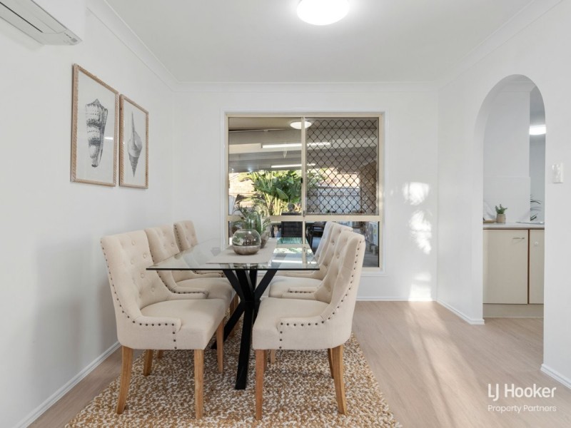 8 Scarlet Oak Place, Calamvale QLD 4116