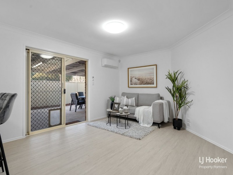 8 Scarlet Oak Place, Calamvale QLD 4116