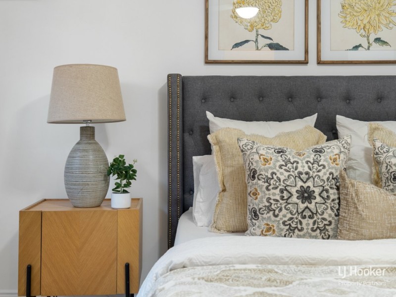 8 Scarlet Oak Place, Calamvale QLD 4116