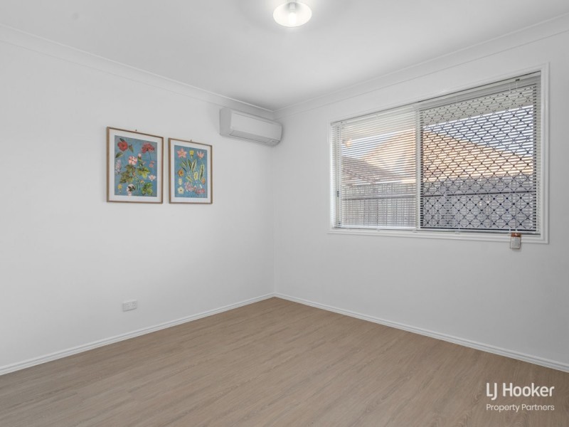 8 Scarlet Oak Place, Calamvale QLD 4116