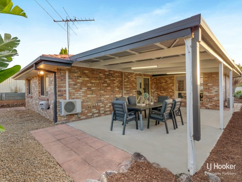 8 Scarlet Oak Place, Calamvale QLD 4116