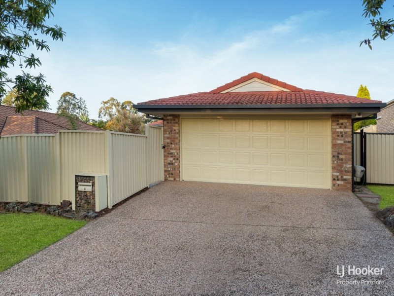 8 Scarlet Oak Place, Calamvale QLD 4116