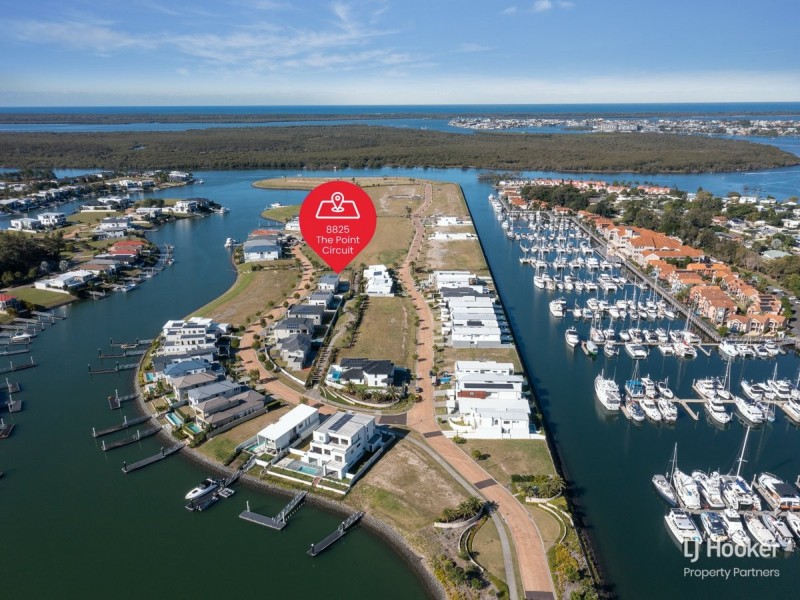 8825 The Point Circuit, Hope Island QLD 4212