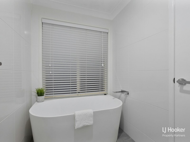 32 Orania Crescent, Calamvale QLD 4116
