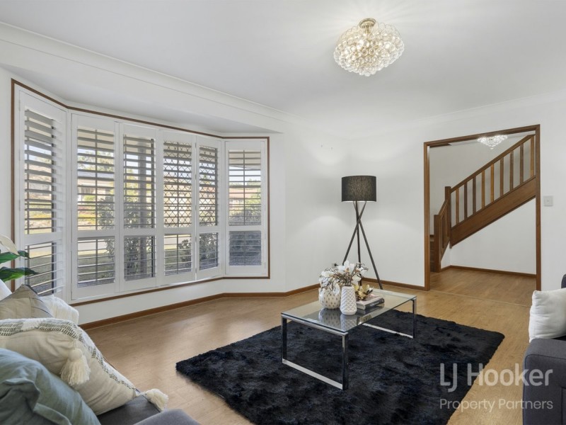 12 McKinley Court, Stretton QLD 4116