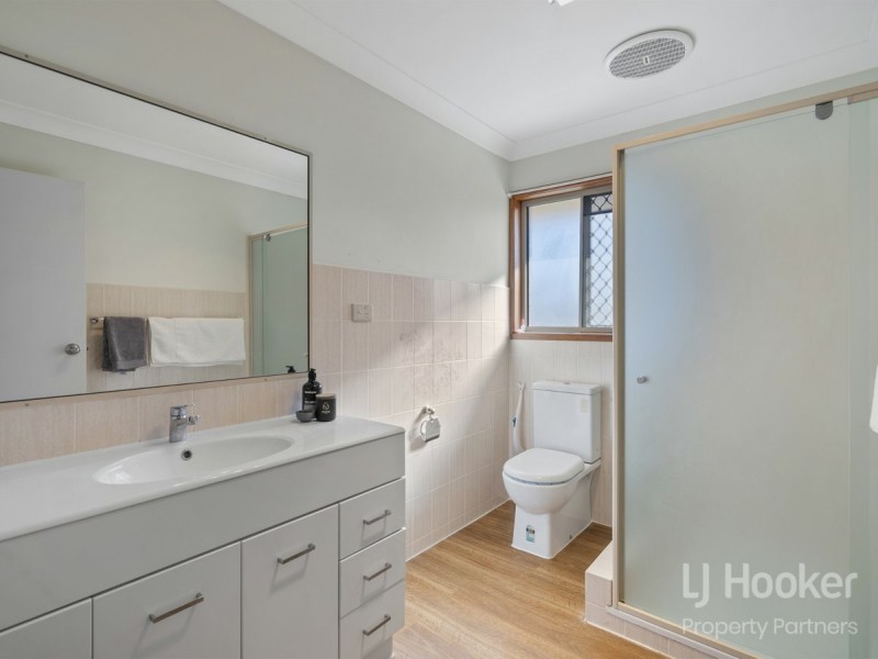 12 McKinley Court, Stretton QLD 4116