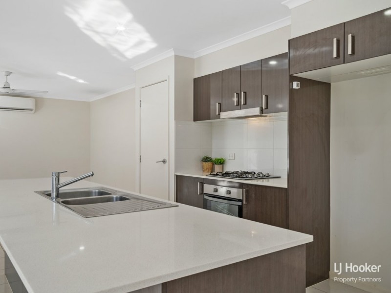 1 Vargon Circuit, Holmview QLD 4207
