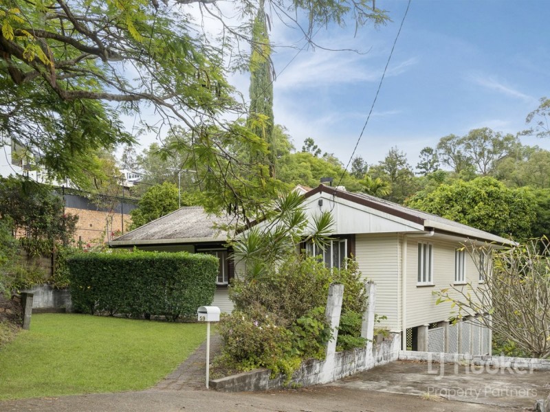 59 Twelfth Avenue, St Lucia QLD 4067