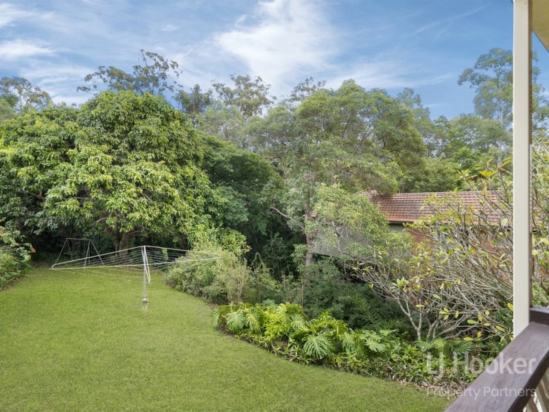59 Twelfth Avenue, St Lucia QLD 4067