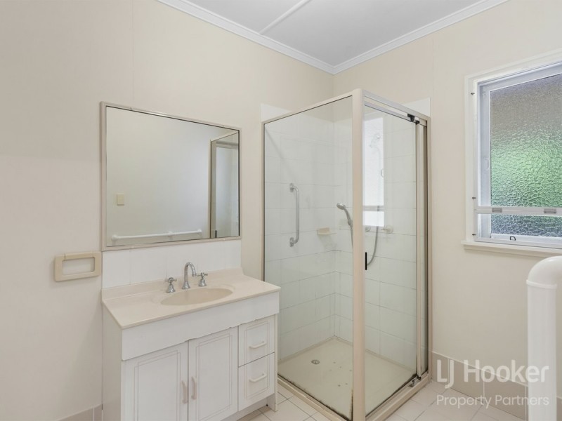 59 Twelfth Avenue, St Lucia QLD 4067