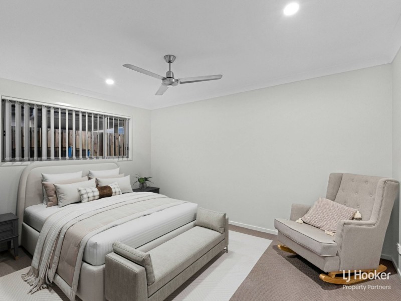 26 Sugar Maple Place, Park Ridge QLD 4125