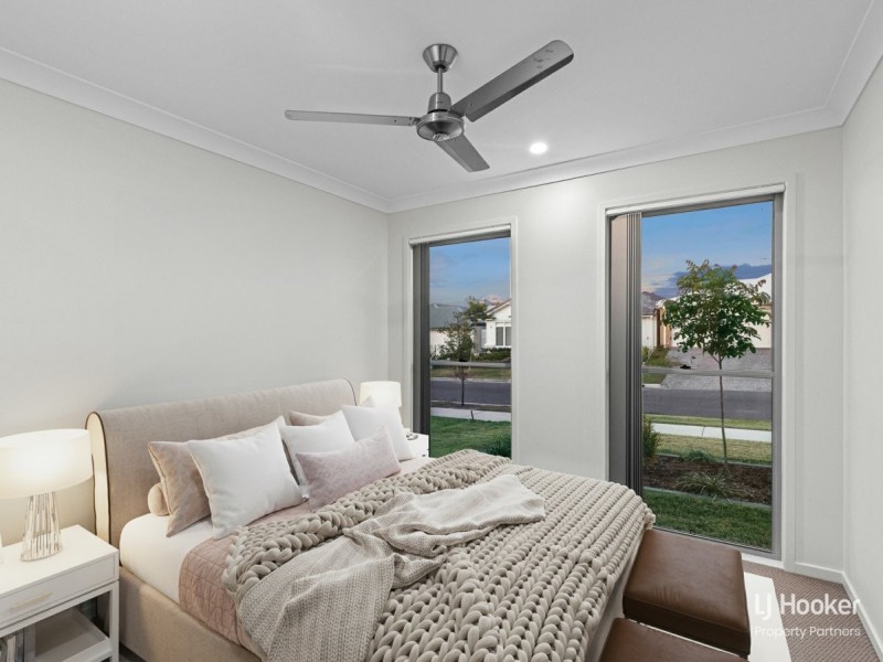 26 Sugar Maple Place, Park Ridge QLD 4125