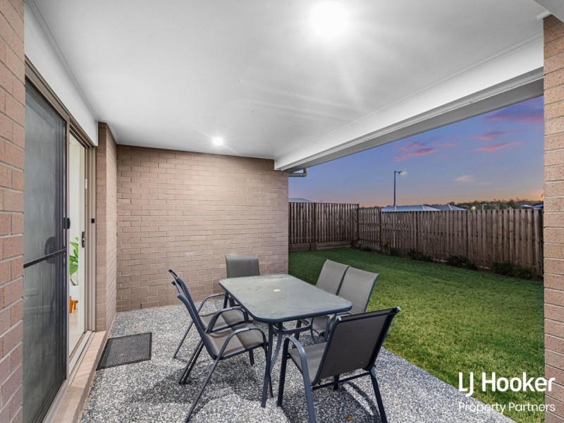 26 Sugar Maple Place, Park Ridge QLD 4125