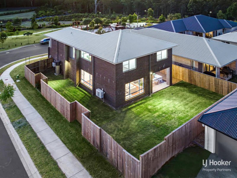 11 Davidson Circuit, Park Ridge QLD 4125