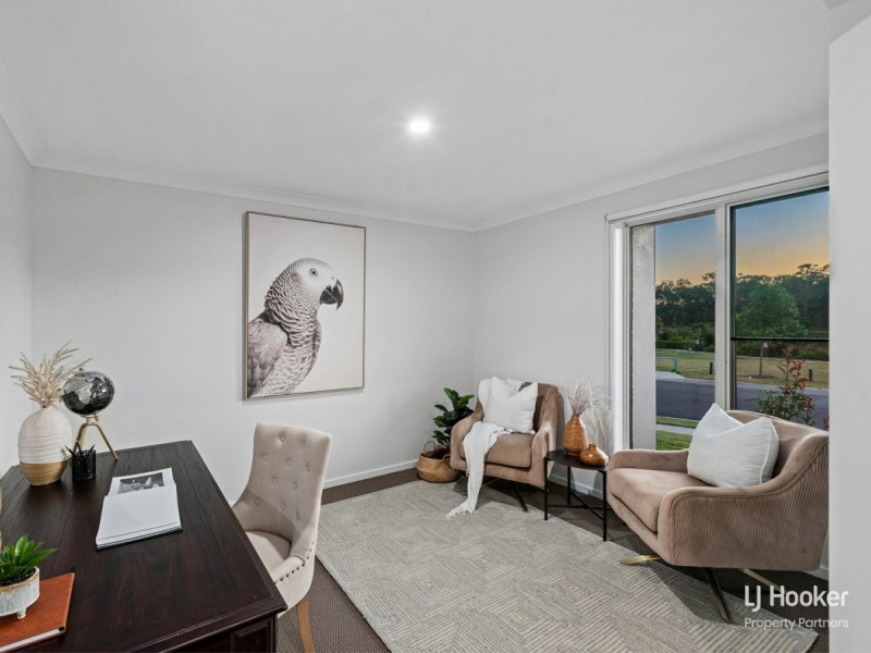 11 Davidson Circuit, Park Ridge QLD 4125