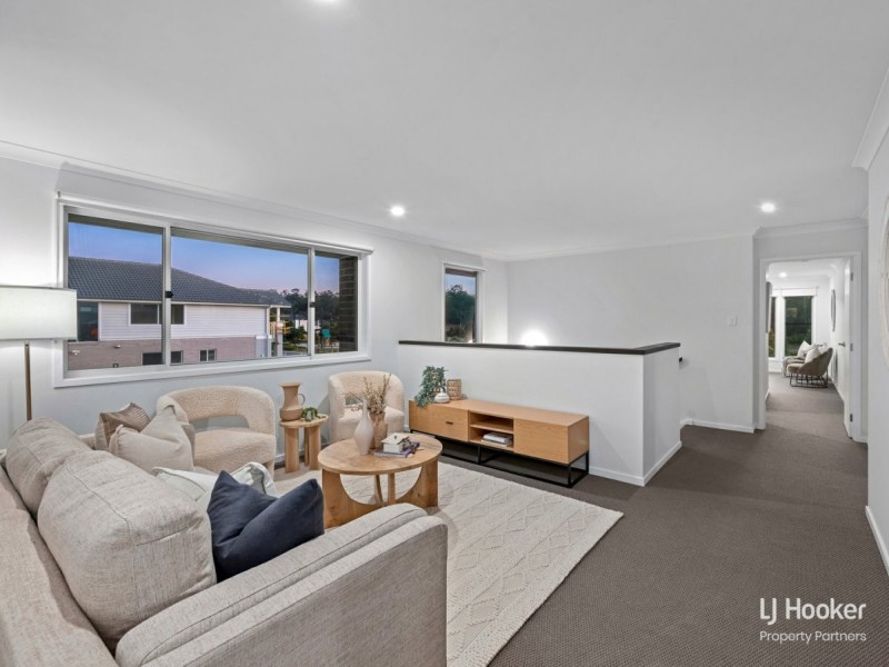 11 Davidson Circuit, Park Ridge QLD 4125