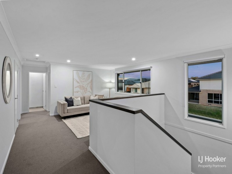 11 Davidson Circuit, Park Ridge QLD 4125