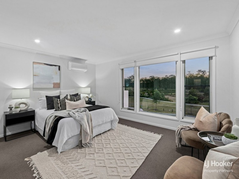 11 Davidson Circuit, Park Ridge QLD 4125