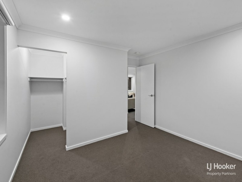 11 Davidson Circuit, Park Ridge QLD 4125