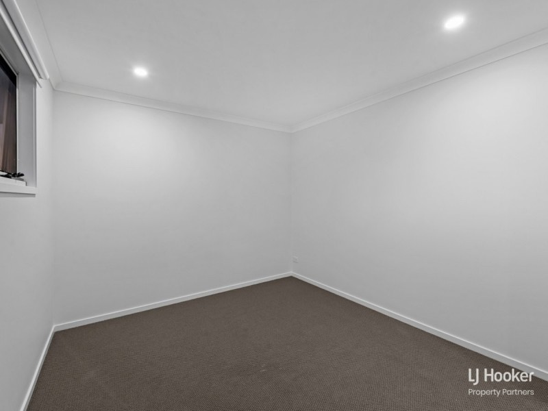 11 Davidson Circuit, Park Ridge QLD 4125