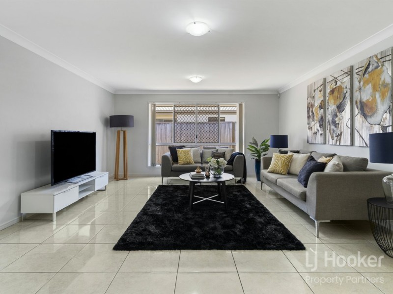 21 Trevi Close, Eight Mile Plains QLD 4113