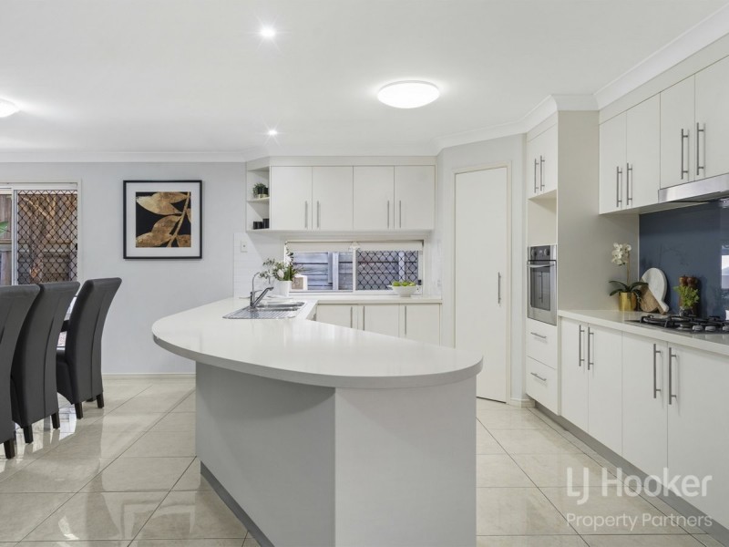 21 Trevi Close, Eight Mile Plains QLD 4113