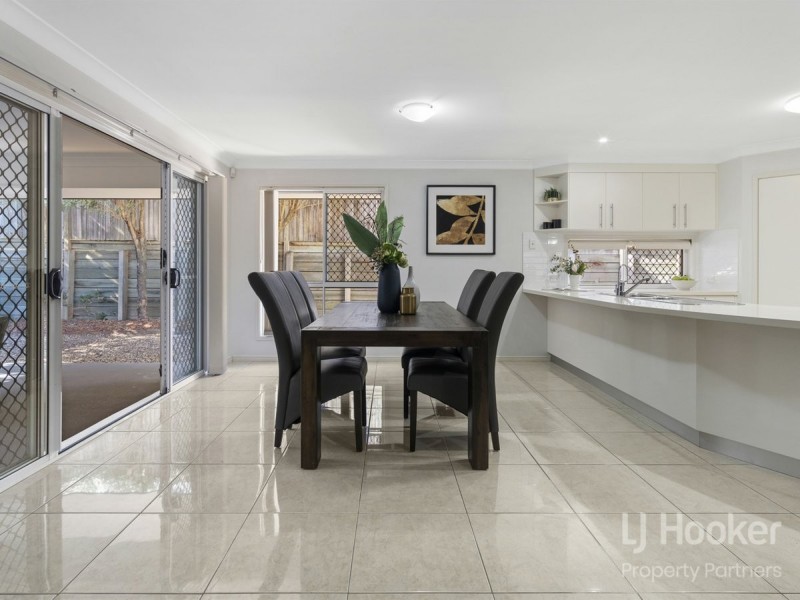 21 Trevi Close, Eight Mile Plains QLD 4113