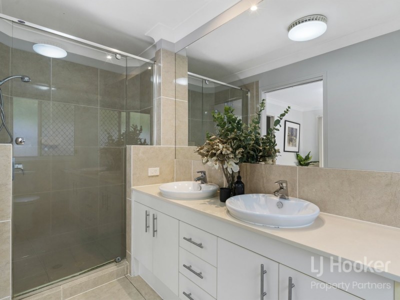 21 Trevi Close, Eight Mile Plains QLD 4113