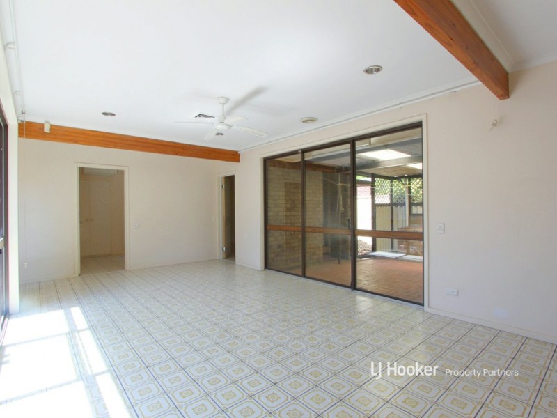 437 Mains Road, Macgregor QLD 4109