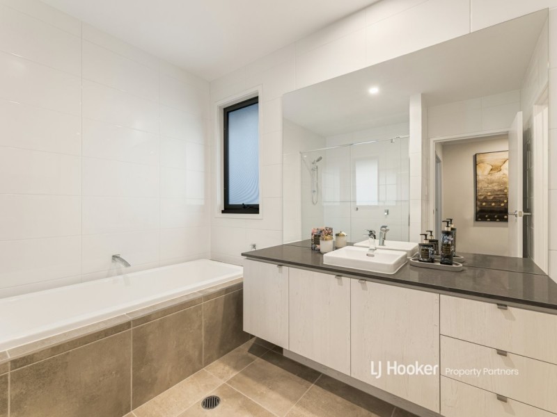 17 Raquel Avenue, Rochedale QLD 4123