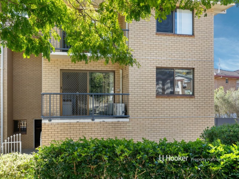 3/2 Raintree Street, Mansfield QLD 4122