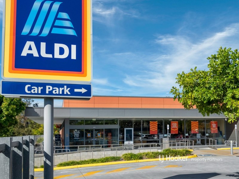 3/2 Raintree Street, Mansfield QLD 4122