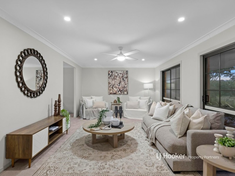 11 Coolidge Court, Stretton QLD 4116