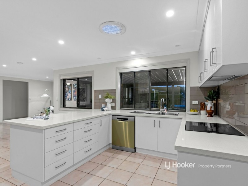 11 Coolidge Court, Stretton QLD 4116